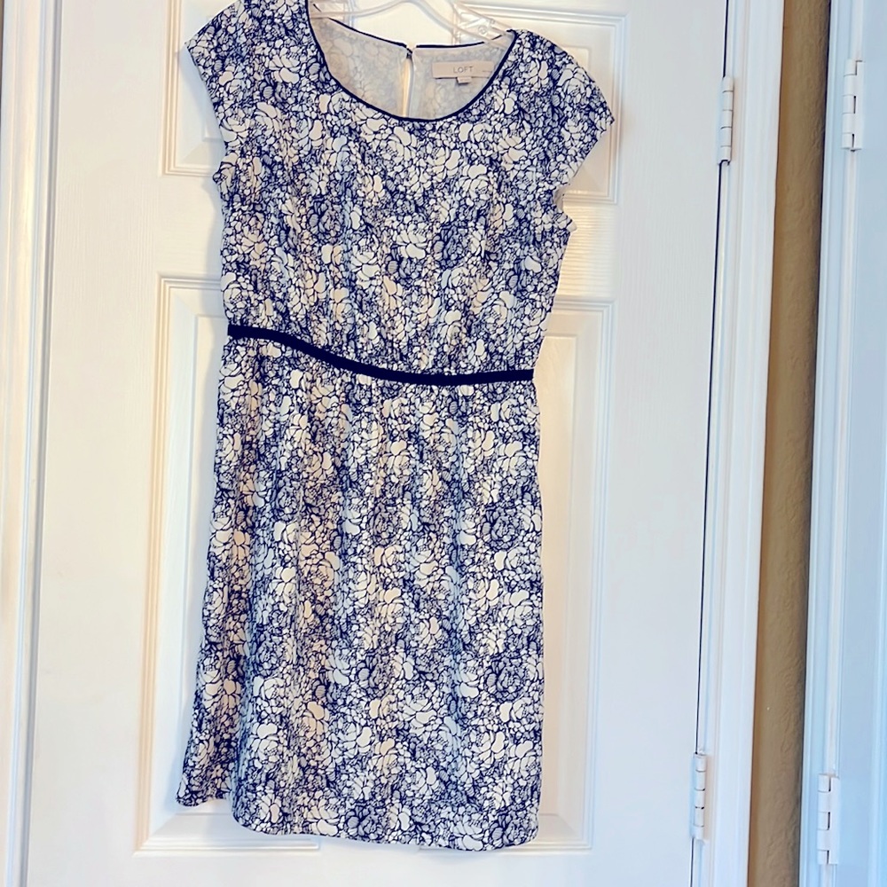Loft 4P navy blue flower print spring dress